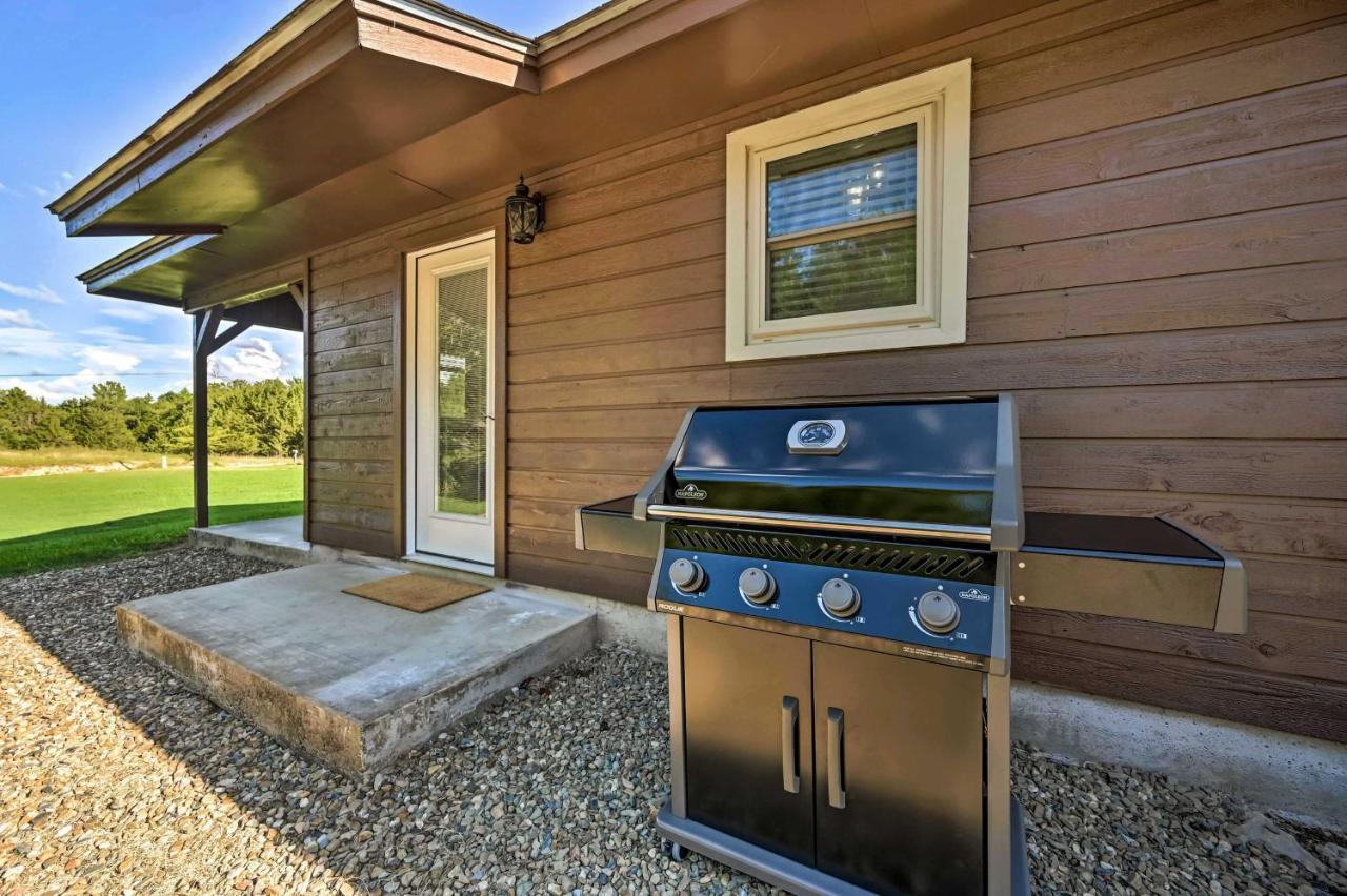 Broken Bow Retreat With Large Yard And Fire Pit! Villa Exterior photo